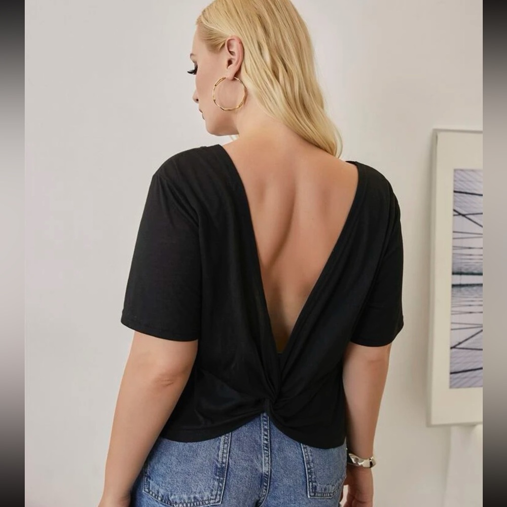 Cute Black Plus Size Twist Open Back Tee